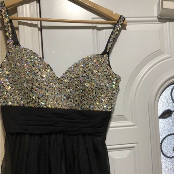 Party dress - Picture 2 of 3